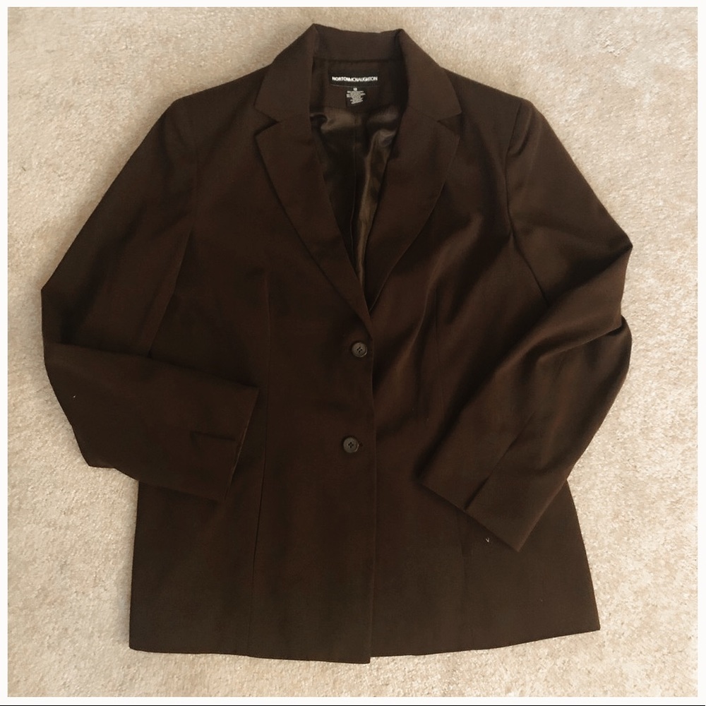 Women’s brown blazer